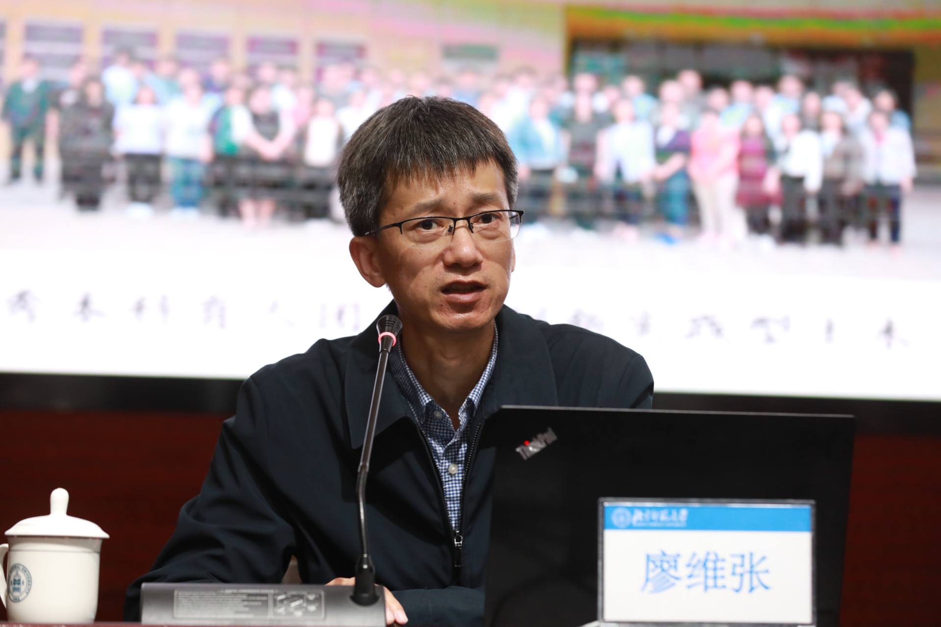 7f5ab263fd174870b59cdaced15ff64d.jpg 7f5ab263fd174870b59cdaced15ff64d.jpg